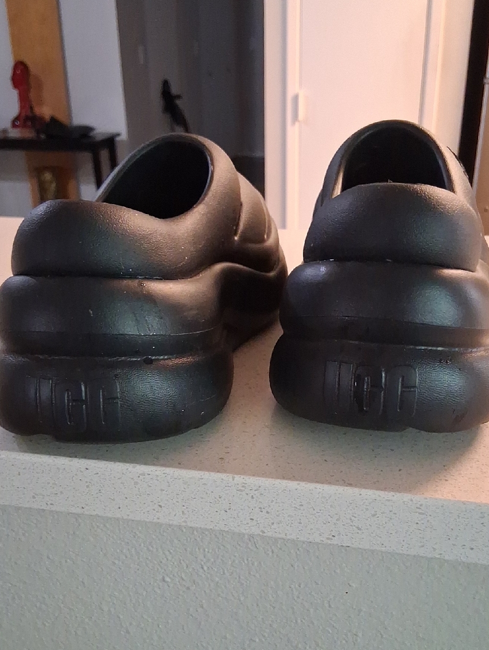 UGG Shoes - Picture 3 of 4